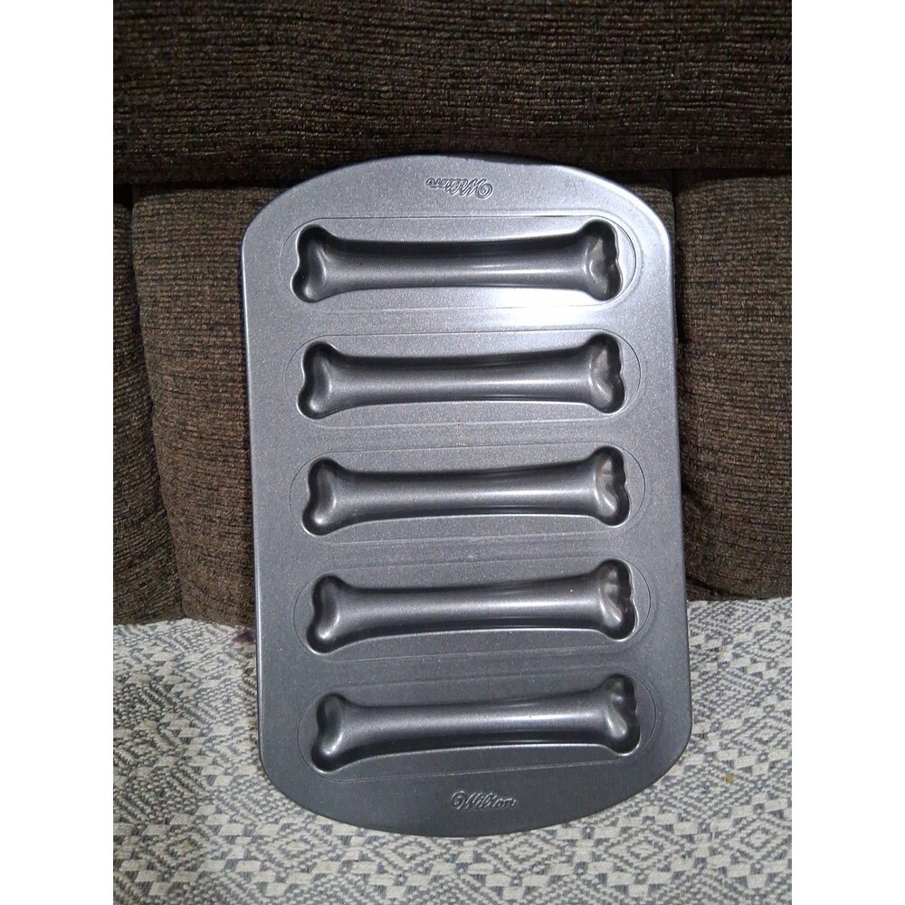 Wilton Halloween Dog Bones Biscuits Baking Pan Mold Single